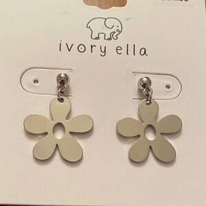Ivory Ella White Floral Earrings